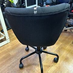 【リサイクルストアスターズ城西店】 【中古品】黒オフィスチェアキャスター付きの画像
