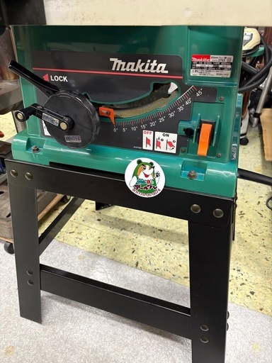 ?【電動工具】マキタ 255mm マルノコ盤 2703 スタンド付【地域最大の品揃え･電動工具高価買取アールワン田川】
