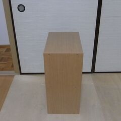 【無料】カラーボックス、本棚（高さ59センチ、幅44センチ、奥行き27.5センチ）　＊漫画の単行本を入れたり、物を入れたりするのに便利の画像