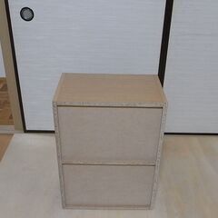【無料】カラーボックス、本棚（高さ59センチ、幅44センチ、奥行き27.5センチ）　＊漫画の単行本を入れたり、物を入れたりするのに便利の画像