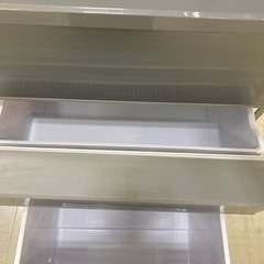 取りに来れる方限定！AQUAの４ドア冷蔵庫です！の画像
