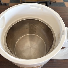 電気ケトルの画像