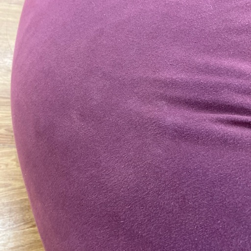 ビーズクッション　Yogibo 程度B 小ヤブレ有　ボルドー　【取りに来れる方限定】