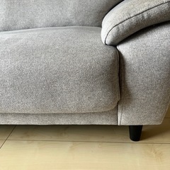 ニトリ3人掛けソファー グレーの画像