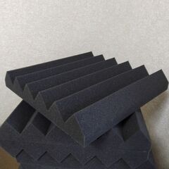 吸音材 　防音材30cm x 30cm x 5cm　24枚入りの画像