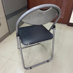 会議用　パイプ椅子8脚の画像