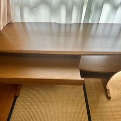定価10万円程 パソコンデスク 浜本工芸 (電源タップ付き)の画像