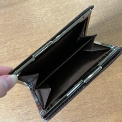 お財布👛BURBERRYバーバリー二つ折り財布ブランドがま口レディース美品💖肌色黒白赤茶色の画像
