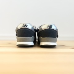 【美品】new balance 996 16cmの画像