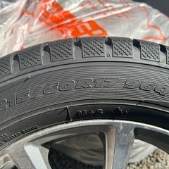 2024年製スタッドレスタイヤ４本アルミホイール付き215/60R17　の画像