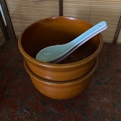 軽くて熱くならない！使いやすい木のどんぶり2個の画像