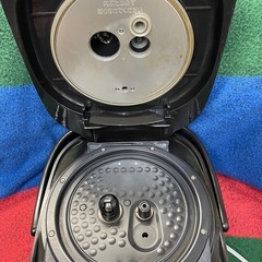 象印　炊飯器　圧力IH  NP-BJ18型 ZOJIRUSHI 10合炊き 圧力IH炊飯ジャー 象印 炊飯器 極め炊き 圧力IHの画像