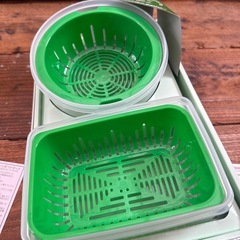 新品ザル付きタッパーセットの画像