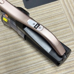 【超美品‼️】日立 2022年製 コードレススティッククリーナー サイクロン式掃除機 パワフルスマートヘッド シャンパンカラー♪の画像