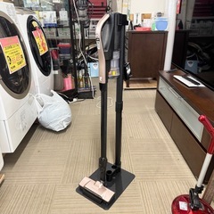 【超美品‼️】日立 2022年製 コードレススティッククリーナー サイクロン式掃除機 パワフルスマートヘッド シャンパンカラー♪の画像