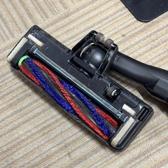 【超美品‼️】日立 2022年製 コードレススティッククリーナー サイクロン式掃除機 パワフルスマートヘッド シャンパンカラー♪の画像