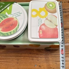 新品ザル付きタッパーセットの画像