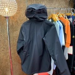 ARC'TERIX ジャケットの画像