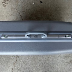 キャリーケース　スーツケース　旅行バッグ　Ｂｏａｒｄｉｎｇ　シルバー　キャスター付き　の画像