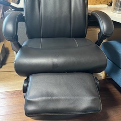 
ニトリ オフィスチェアフットレスト付き BKの画像