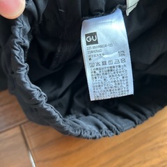 GU  レディースMサイズ　パンツ　クロ　カーゴパンツの画像