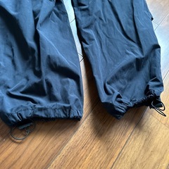 GU  レディースMサイズ　パンツ　クロ　カーゴパンツの画像