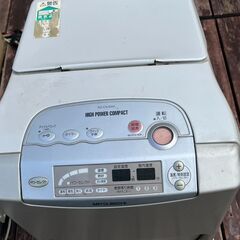 三菱ファンヒーターKD-CX35AX　2001年製　ハイパワーコンパクト　タンク容量９Lの画像