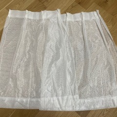 【取引中】昼外から室内が透けにくいＵＶカットミラーレースカーテン (巾100ｃｍＸ丈88ｃｍ 2枚組)の画像