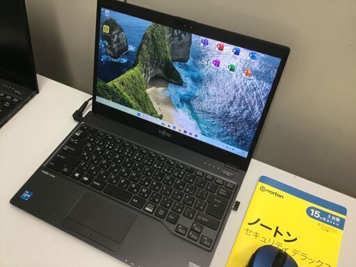 ?【美品】超軽量・超高速ノートパソコン「FUJITSU」win11・office2021 管理No2-4