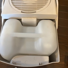 日立加湿器 コード付きの画像