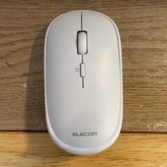 Apple Mac mini + キーボード + マウスの画像