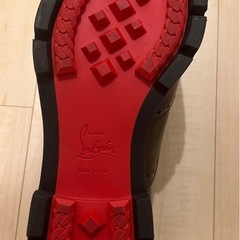 ルブタン　エナメルレザーシューズの画像