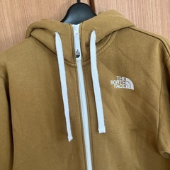 ノースフェイス　パーカーの画像