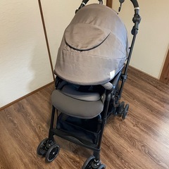 combiコンビ  ベビーカーの画像