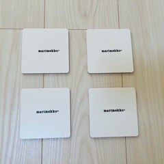 美品　マリメッコ　コースター　4枚組の画像