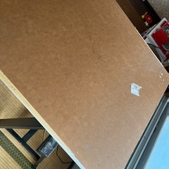 IKEAの机の画像