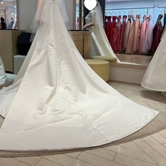 Aライン　ウエディングドレスの画像