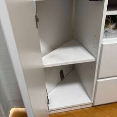白基調　テレビ台　キャビネットの画像