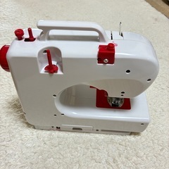 【製薬済み】本体のみ　電動ミシンの画像
