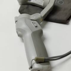 DJI OM 4 スタビライザー/スマホ用ジンバルの画像