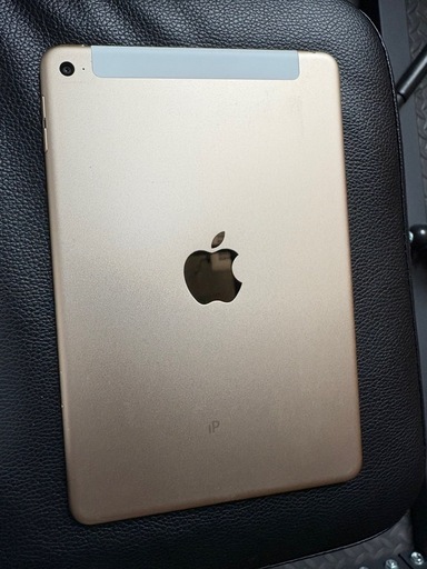 iPad mini第4世代128G SIMフリー　ゴールド　保護フィルム&ケース&箱付き☆