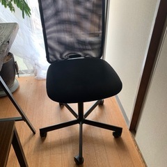 IKEAオフィスチェアTOBERGET トーベルゲット 回転チェアの画像