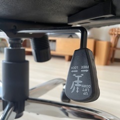 ジャンク品デスクチェアの画像
