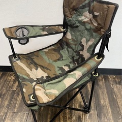 ②【中古品】アウトドアチェア カモフラ 迷彩柄 キャンプ 折りたたみ チェアー コンパクト スポーツ観戦の画像