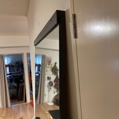 大きな鏡の画像