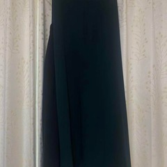 お呼ばれドレス ダークグリーン 膝丈 リボン   の画像
