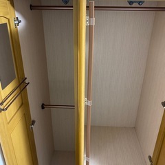 木製クローゼットの画像