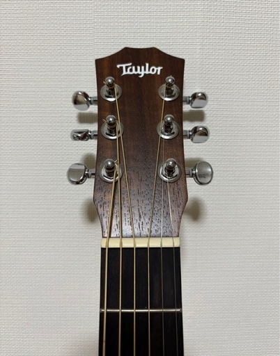 Taylor BT2e Baby Taylor-e Mahogany
