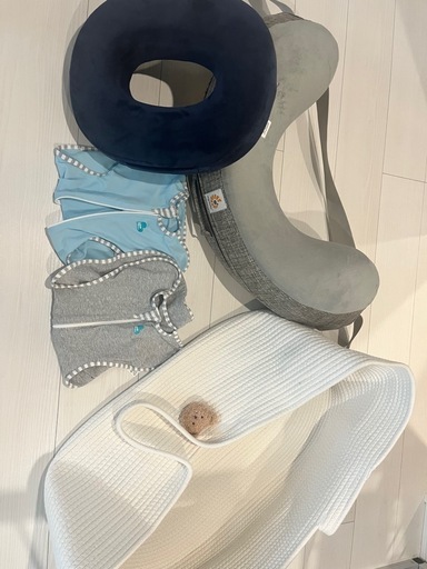 ベビー用品出産用品まとめ　エルゴベビー授乳クッション　スワドルアップ　円座クッション　クーファン