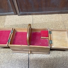 木製 ソーイングボックス 裁縫箱の画像